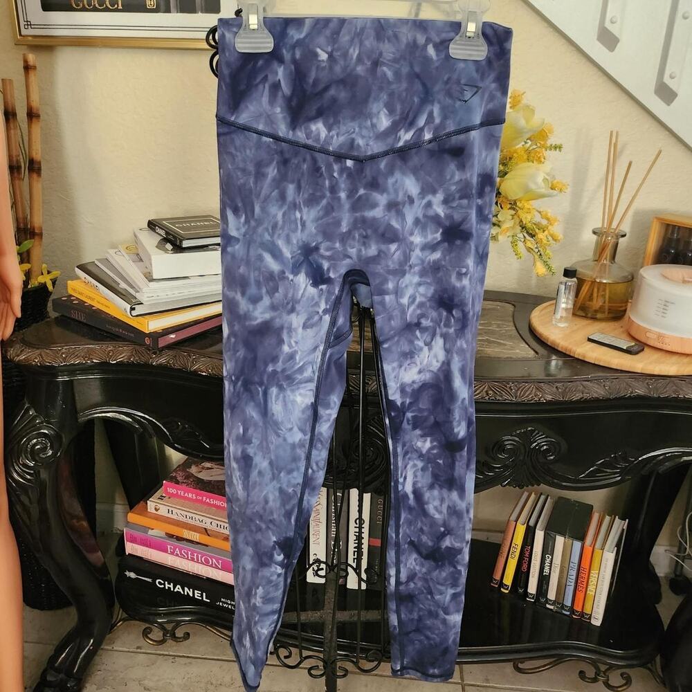 Gymshark Elevate Leggings size M
